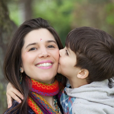 Maman Solo Pleine de Ressources et Compétences Cherche un Lieu