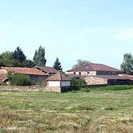 A Vendre Maison Perigourdine Comprenant Gîte 30 Places sur 6. 18 ha (24)