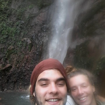 Jeune Couple Recherche Terrain à Louer