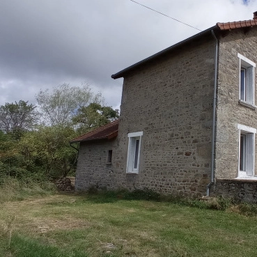 Vends Maison et Grand Terrain (23)