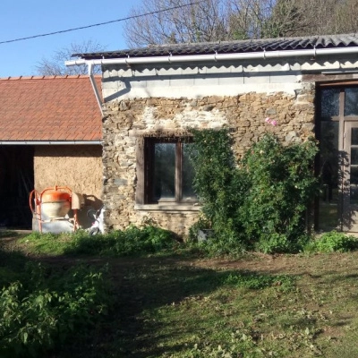 Cherche co-Habitantes sur une Ferme en Dordogne (24)