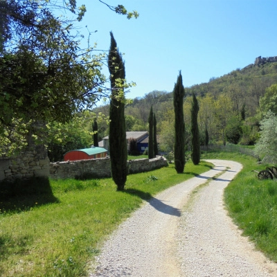 Propriété de 38h , Bati 1000 m² (84)