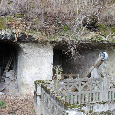 Maison Semi Troglo à Louer pour un An (37)